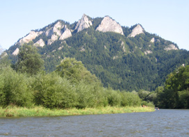 Der Berg Tri Koruny (slow.)bzw. Trzy Korony (poln.) - Dreikronenberg - ist bereits auf polnischem Staatsgebiet