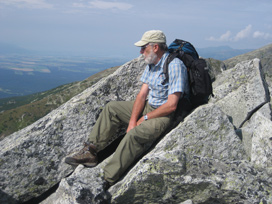 Klaus überblickt die vielen Gipfel der Hohen Tatra