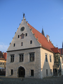Historisches Rathaus auf dem Rathausplatz von Bardejov (Bad Bartfeld)