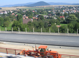 Neue Autobahn zwischen Presov und Poprad unerbricht die europischen Fernwanderwege E3 und E8