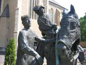 Das von Imre Varga geschaffene Denkmal zeigt die heilige Elisabeth mit ihrem Mann bei einem Besuch in Sarospatak