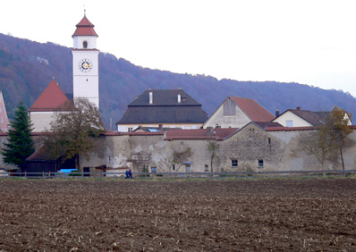 Teile der heute noch erhaltene Stadtmauer von Dollnstein