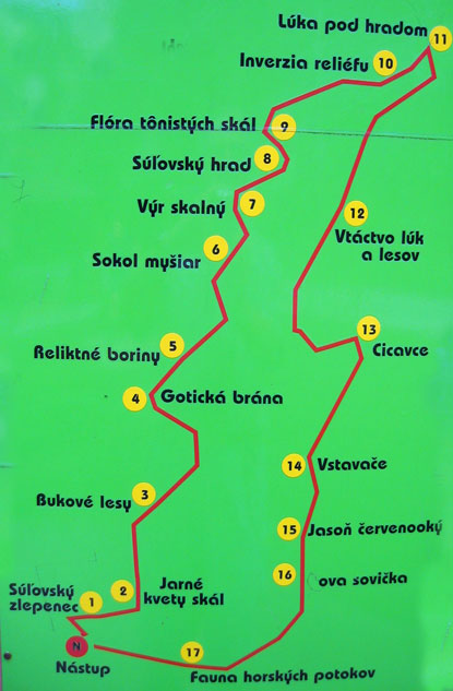 Informationstafel über einen Rundweg durch die Sulower Felsenlandschaft