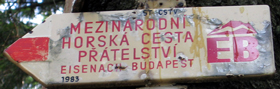 Altes Hinweisschild ber den Bergwanderweg Eisenach - Budapest