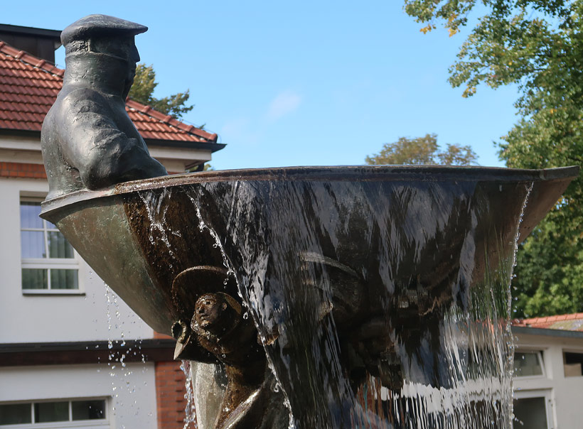 Fischerdenkmal am Wandlitzsee