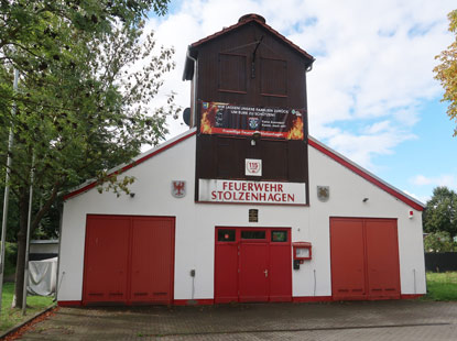 Feuerwehrge�tehaus im Zentrum von Stolzenhagen