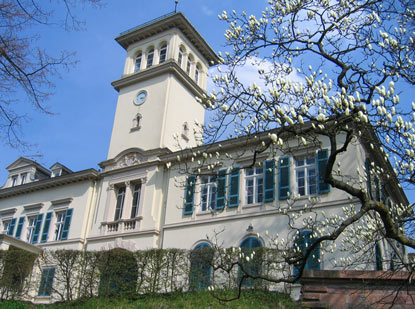 Alemannenweg: Schloss Heiligenberg Seeheim Jugenheim, hier wohnte die Adelsfamilie Battenberg