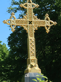 Alemannenweg-Das Wahrzeichen von Jugenheim, das "Goldene Kreuz"