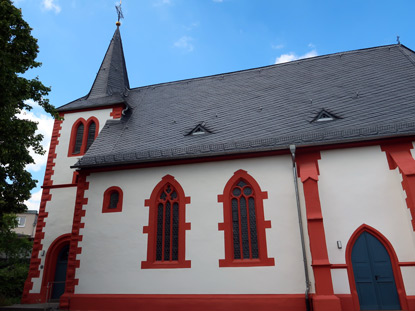 Alemannenweg: Die renovierte evangelische Kirche von Ernsthofen