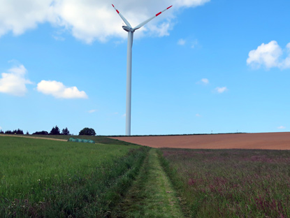 Alemannenweg: Die größte Windkraftanlage auf der Neutscher Höhe