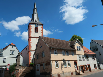 Alemannenweg Odenwald: Die ev. Kirche von Brensbach