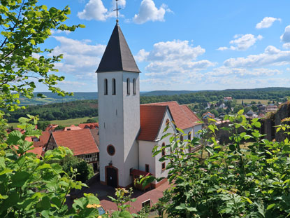Alemannenwerg: Die katholische Pfarkirche im Ortsteil Hering von Otzberg