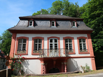 Alemannenweg Schloss Fürstenau: Barockes Kavaliershaus an der Mümling