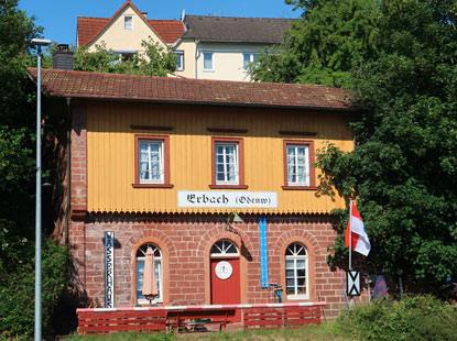 Alemannenweg Erbach: Altes Wasserhaus am Bahnhof der Stadt Erbach