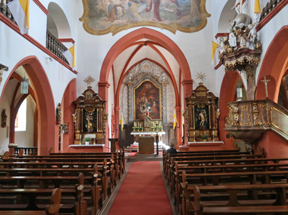 Innenraum der Peter und Paul Kirche in Großostheim
