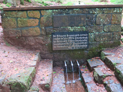 Hildegeres-Brunnen bei Hiltersklingen im Odenwald