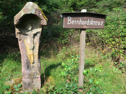 Bernhardskreuz, ein Bildstock im Odenwald