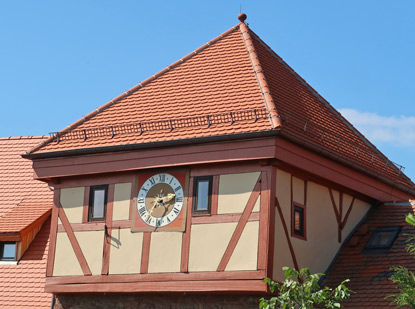 Uhr am Stadttor von Dilsberg