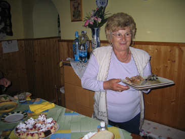In dem kleinen Ort Mályinka im Bükk-Gebirge gibt es kein Restaurant. Deshalb kochte uns unsere Wirtin Tante Martha typische ungarische Gerichte