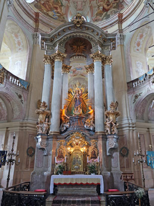 Mhrischer Karst: Wallfahrtskirche in  Křtiny (Kiritein). 