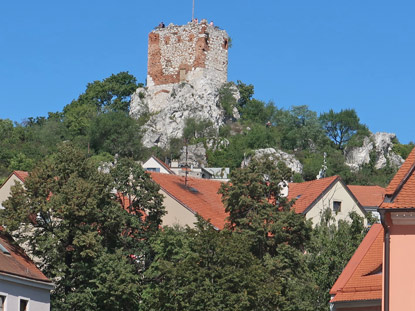 Koz hrdek (Geisburg) war ein Geschtzturm zur Verteidigung von Nikolsburg