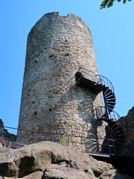 Der Turm der hrad Frdtejn (Burg Friedstein