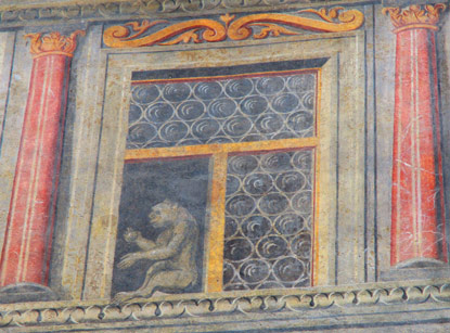 Malerverziereung, ein Affe schaut in der Kjovsk 54 aus dem fenster