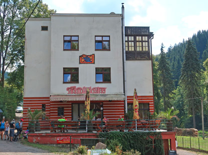 Am Zusammenfluss von Jizera und Kamenice in Podspálov steht eine "Jausenstation".