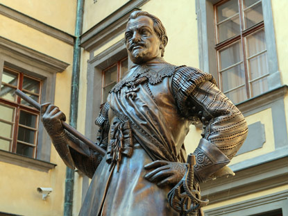 Jičín (Jitschin) hat "Albrecht Václav Eusebius Valdštejna" viel zu verdanken. Sein Tod 1634 stoppte die Bautätigkeiten.