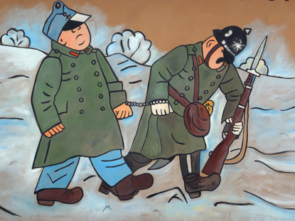 Auf einem Plakaten ist der brave Soldat Schwejk zu sehen. Schwejk gert in sterreichische Kriegsgefangenschaft.