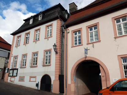 Camino incluso Odenwald: Lindenfeld Rathaus