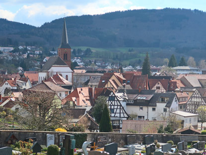 Camino incluso Odenwald: Im Zentrum von Fürth steht die Kirche St .Johannes des Täufers