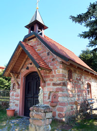Camino incluso: Die " Kleine Kapelle" am Moosweisenhof im Odenwald