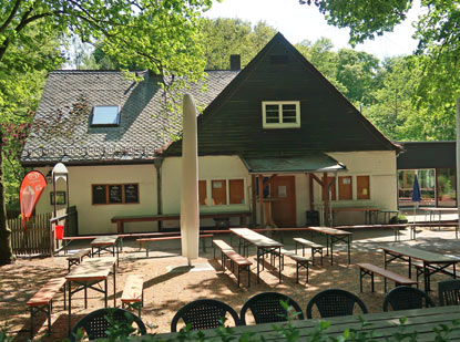 Camino incluso am Heiligenberg: das Gasthaus Waldschenke mit seinem Biergarten