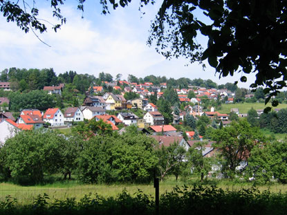 Camino incluso im Odenwald: Blick auf Wilhelmsfeld