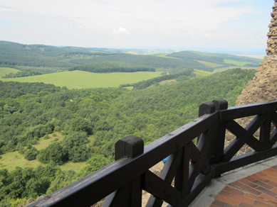  Blick in das Landschaftsschutzgebiet westlich von Hollókő  