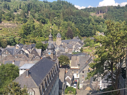Eifelsteig Etappe 2: Blick von der Monschauer Burg auf die Altstadt