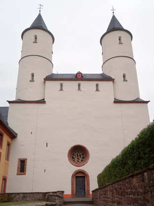 Eifelsteig Etappe Gemünd - Stinfeld: die Basilika von Steinfeld