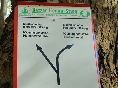 Bei Altenbrake trennt sich der Harzer Hexen-Stieg in eine Nord- und eine Südroute (wir wanderten auf der Südroute)