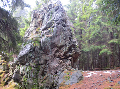 Der als Kletterfelsen beliebte  10 m hohe Sösestein 