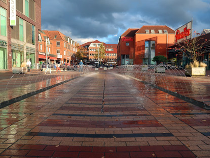 Buchholz in der Nordheide: Wasserspiele in der Fußgängerzone