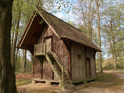Heidehof Tütsberg - kleines Haus von 1716 mit Reetdach