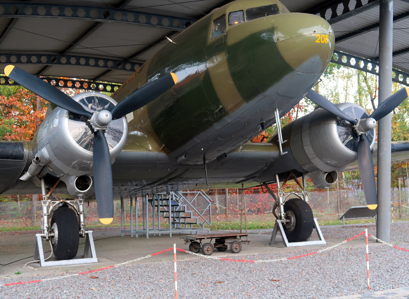 Douglas C-47 (Rosinenbomber) flog während der Blockade Berlin2 in den Jahren 1948 und 1949 vor allem Kohle von Faßberg nach Berlin