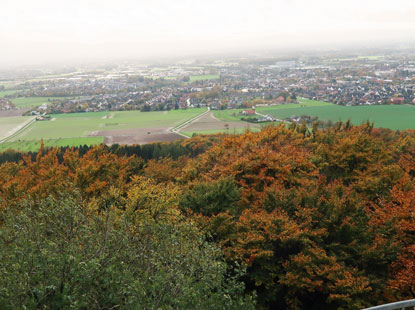 Blick von der Aussichtsplattform vom Fernmeldeturm auf Dissen
