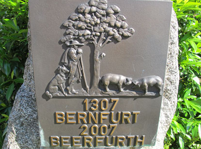 Beerfurth wurde bereits 1307 als Bernfurt erwähnt. Der Name ist von "Ber" abgeleitet und bedeutet Eber (somit Schweine-Furt).