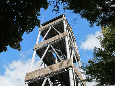 Der 24 m hohe Rimbergturm auf dem 498 m hohen Rimberg