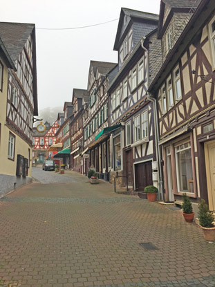 Straße in der Altstadt von Braunfels