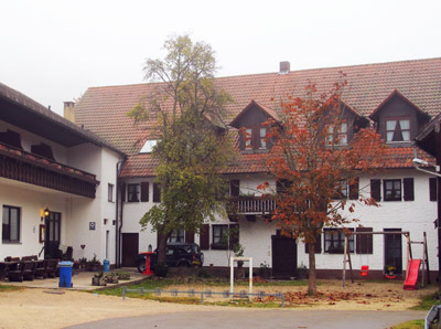 Direkt am Main-Donau-Weg liegt das Landgasthaus Friesenmühle 