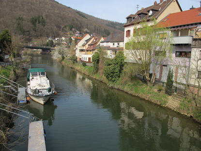 Die Elsenz mündet in Neckargemünd in den Neckar