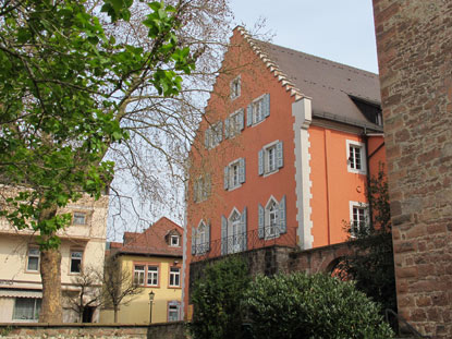Ältestes Steingebäude von Eberbach, das Thalheim'sche Haus. Ehemals Rathaus und heute Sitz des Naturparkzentrums